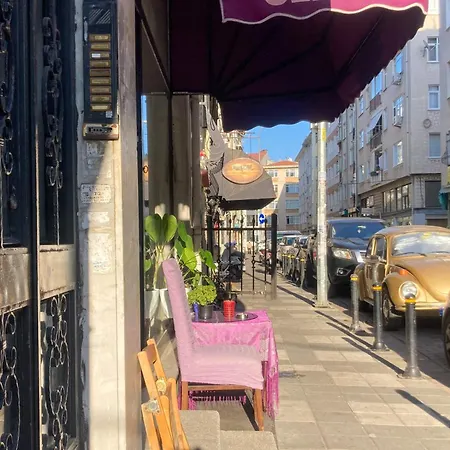 Lebowski's Boho Apartment *